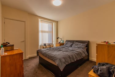 1 bed house, Newport Road, City Centre, Cardiff, CF241AH - Image 3